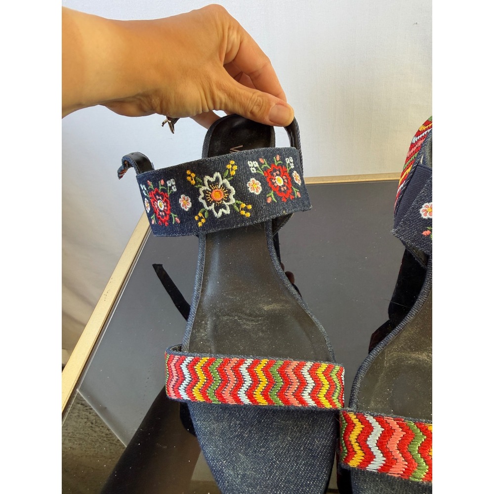 Vaneli Blue Denim Embroidered Floral Block Heel Sandals Boho Slingback Shoes - Picture 3 of 7